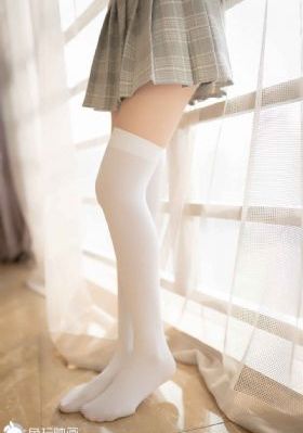年轻的善良的女教师5免费观看