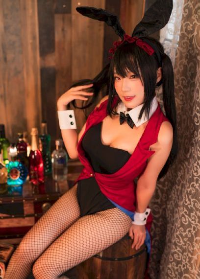 含紧一点h边做边走女男视频