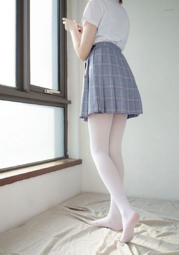 三人弄娇妻高潮3p