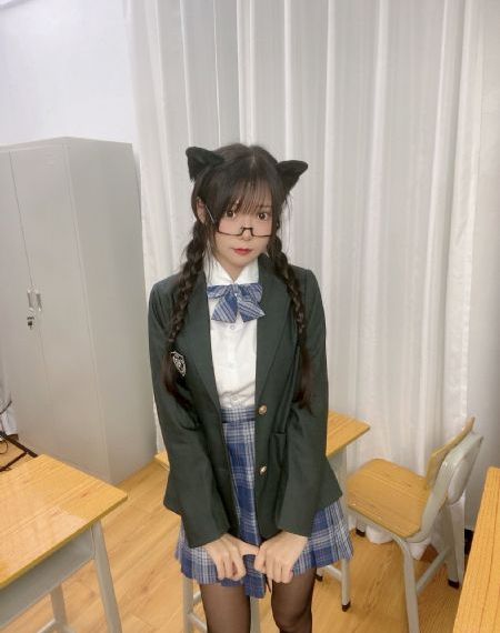 文颂娴三级