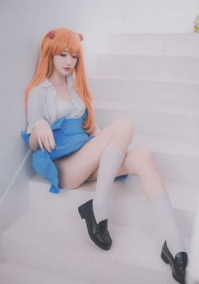衣袖红镶边